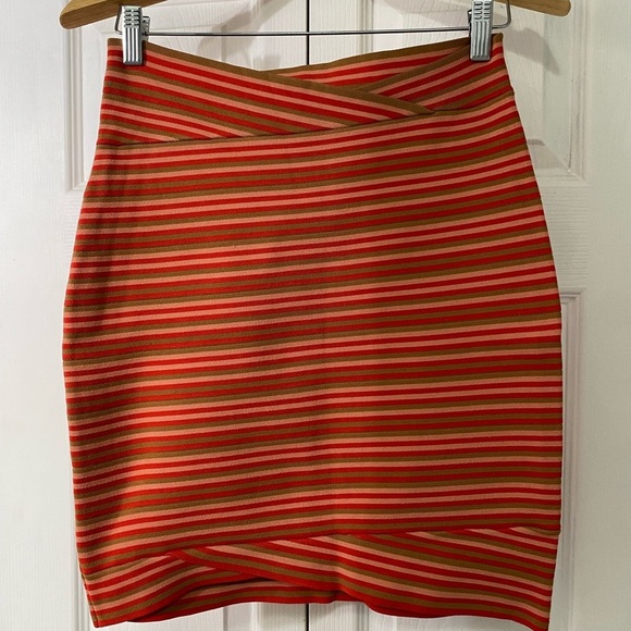 BCBG MAXAZRIA Bodycon skirt - Picture 1 of 3